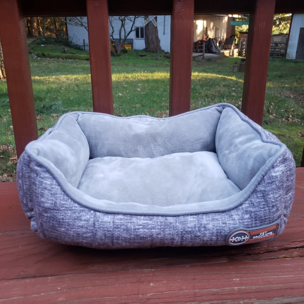 K&H Mother's Heartbeat Heated Puppy/Cat Pet Bed [SMALL]